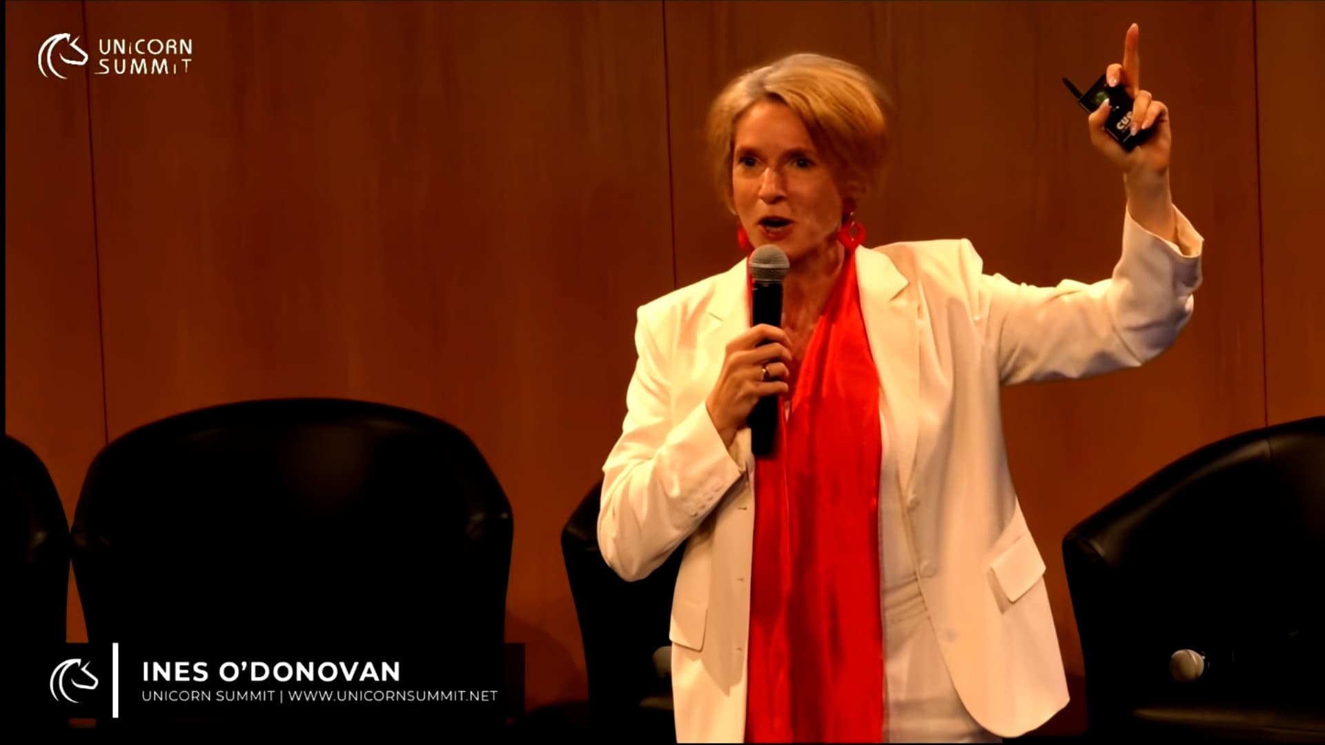 Dr. Ines O'Donovan presenting Bio-Optimized Leadership at the Unicorn Summit — international keynote speaker